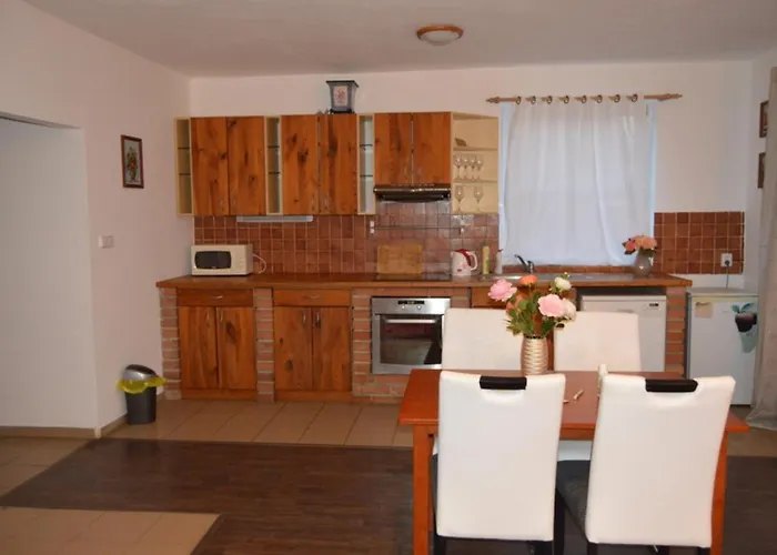 Bohemica 3 Apartment *